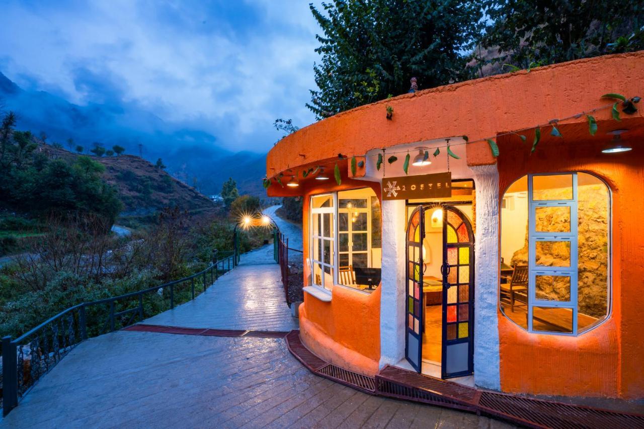 Zostel Plus Mussoorie- Kempty Hostel Luaran gambar