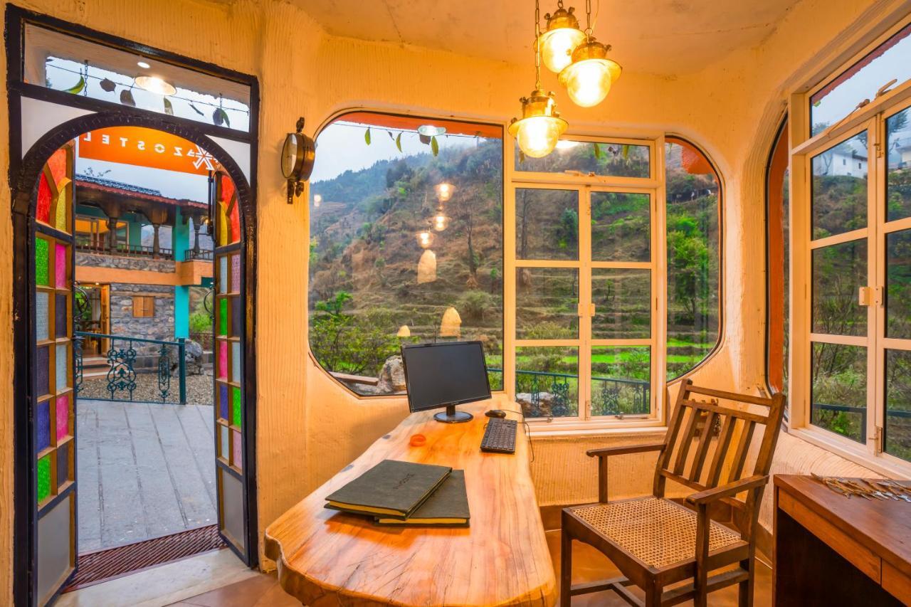 Zostel Plus Mussoorie- Kempty Hostel Luaran gambar